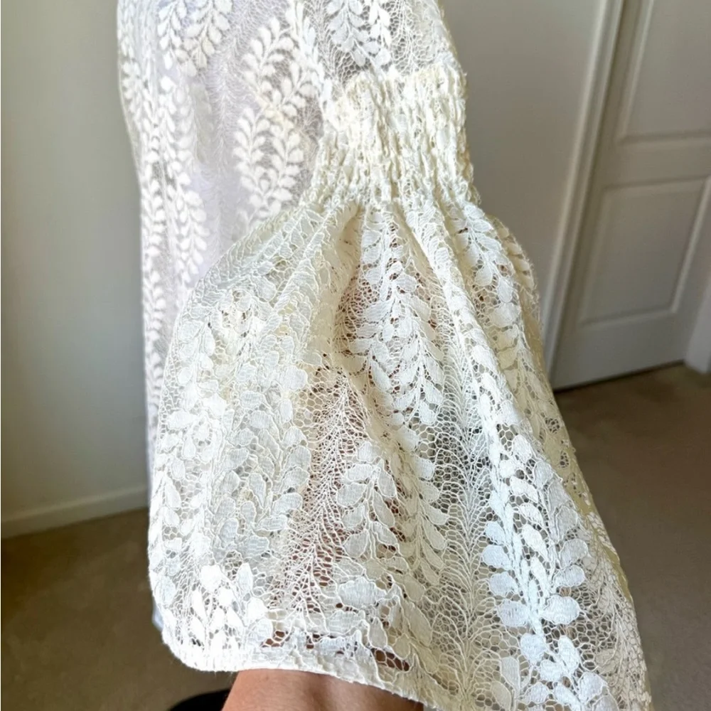 MICHAEL MICHAEL KORS Sheer Ivory Lace Bell Sleeve Shift Dress—SZ. Medium